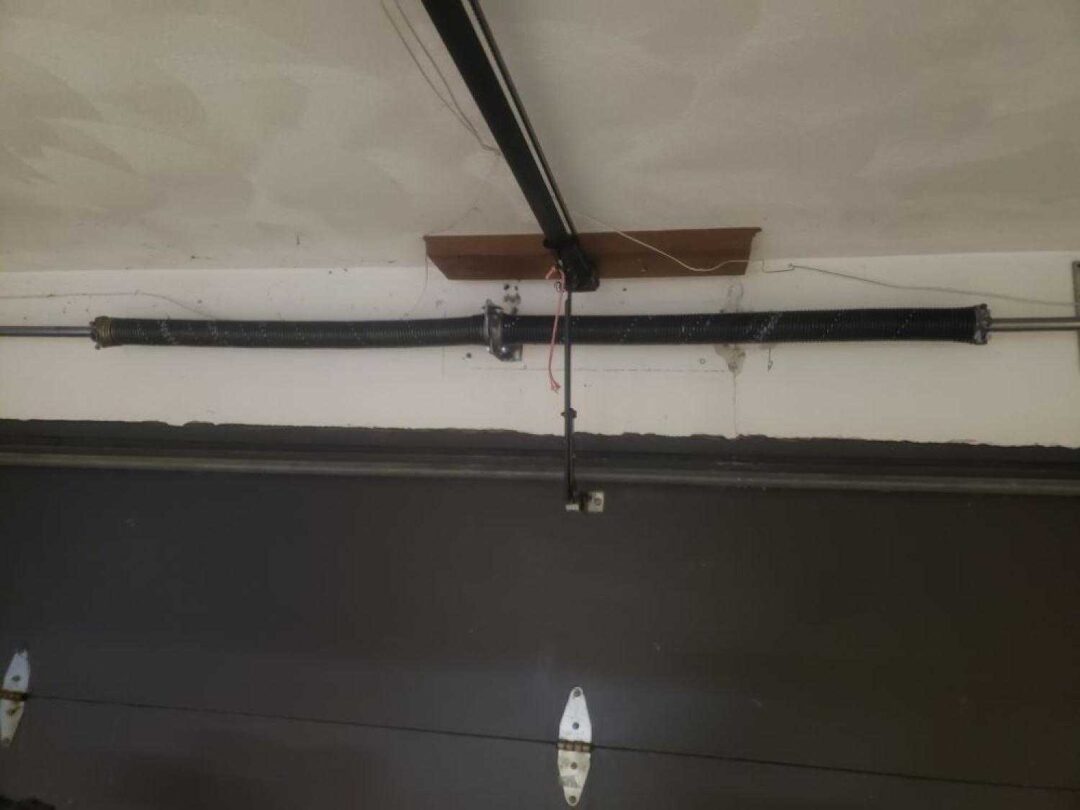 Garage Door Maintenance 30th Ave, East Moline, IL